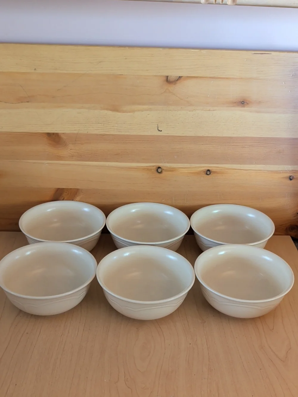 Set of 6 Pfaltzgraff, Cream Ceramic Soup/Cereal Bowls.